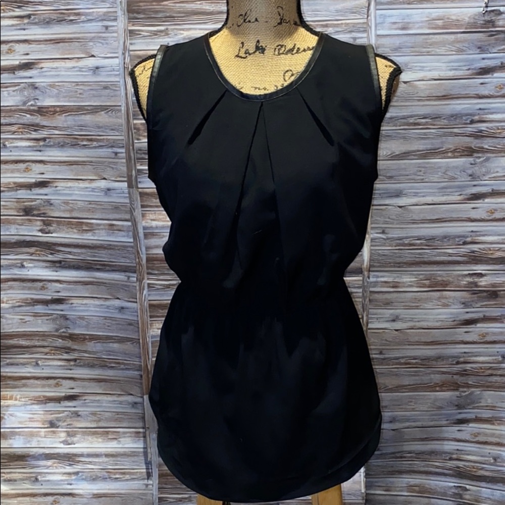 Calvin Klein Tank Top.       JU309